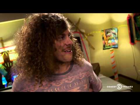 Workaholics – Everyone Takes Acid